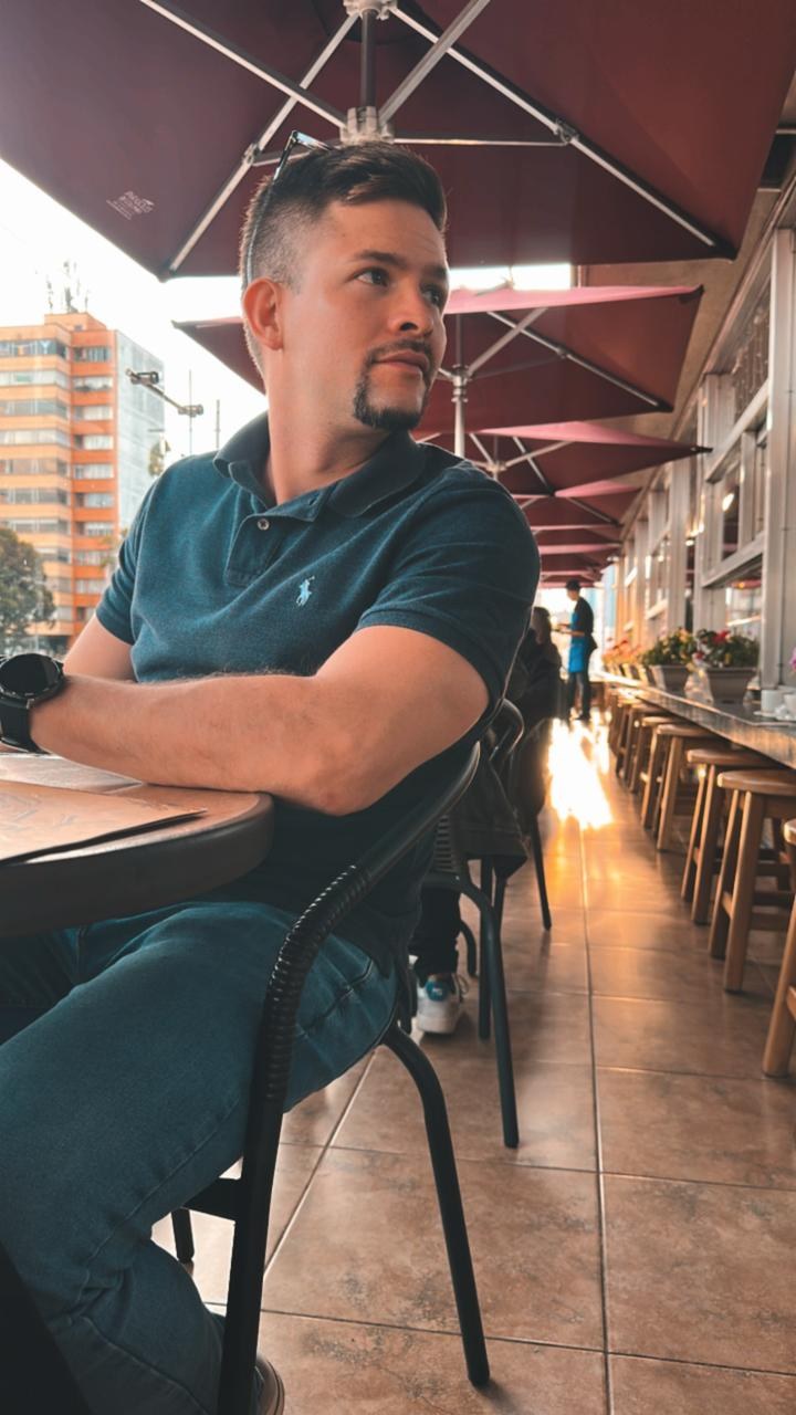 Santiago Valencia - foto 1