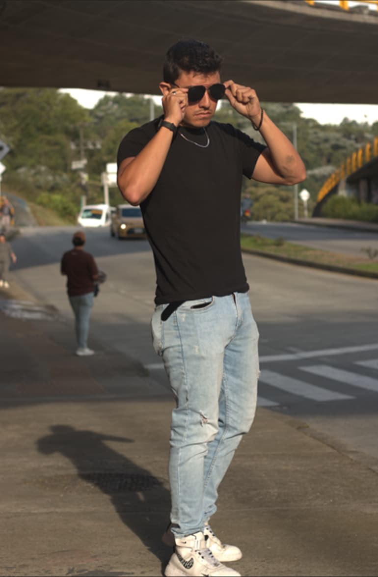 Julián Daniel Valencia Ramírez - foto 1